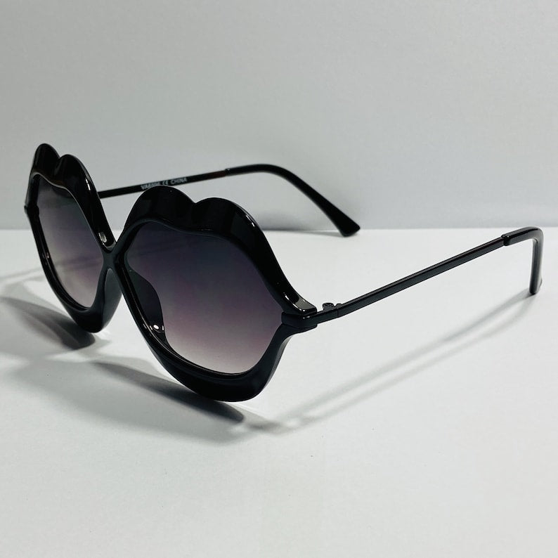 Women/Ladies/Teens Casual Lips HEB Brand Sunglasses